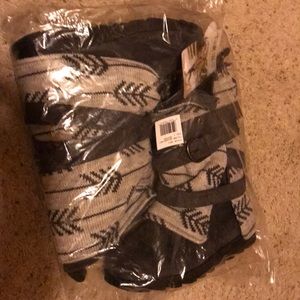Muk Luks Size 7 dark gray Heather brand new